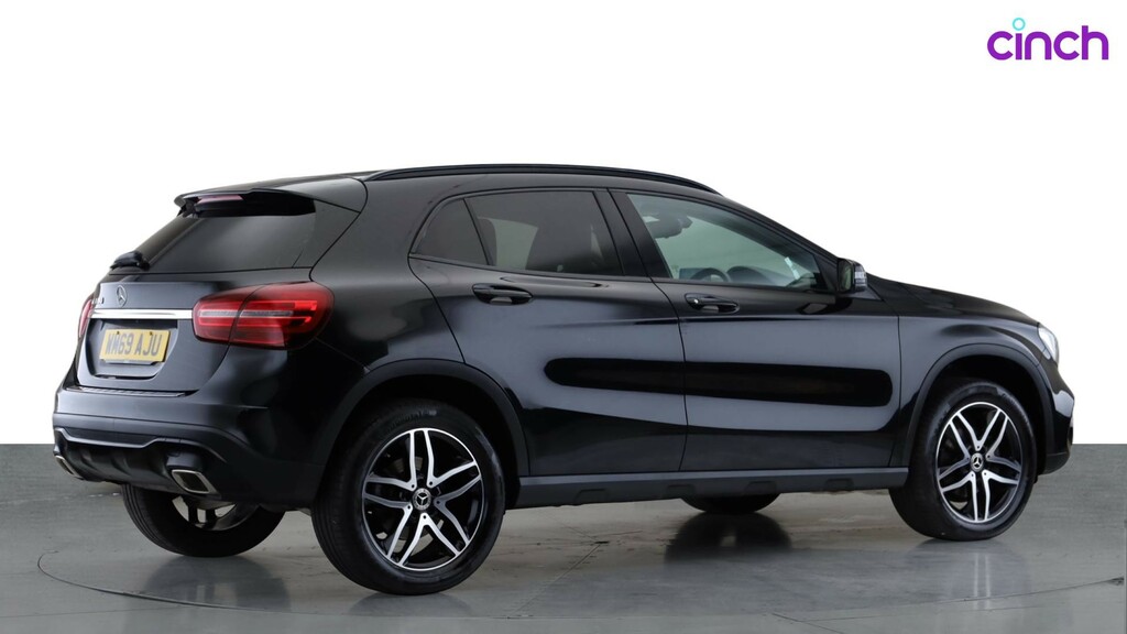 Mercedes-Benz GLA Class Gla 200 Amg Line Edition Plus  #3
