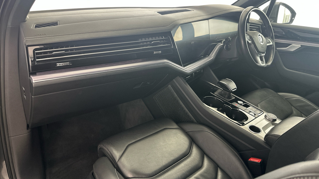 Volkswagen Touareg R-line Tech Black #10