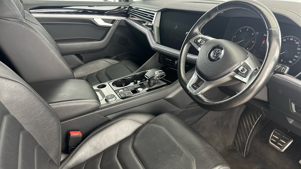 Volkswagen Touareg R-line Tech Black #9