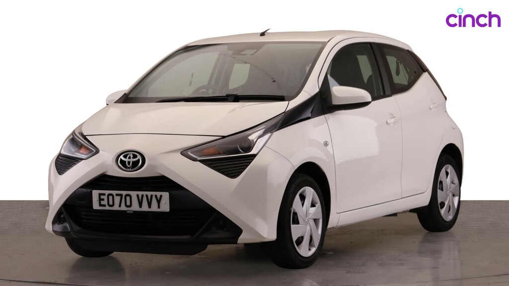 Toyota Aygo X X-trend Red #7