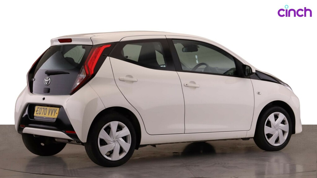 Toyota Aygo X X-trend Red #3