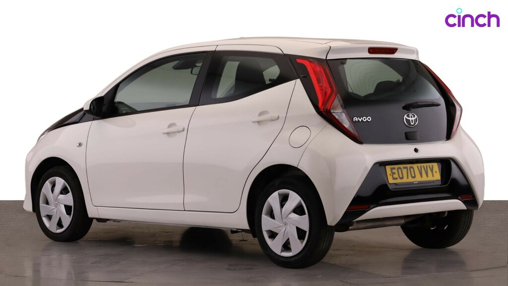 Toyota Aygo X X-trend Red #5