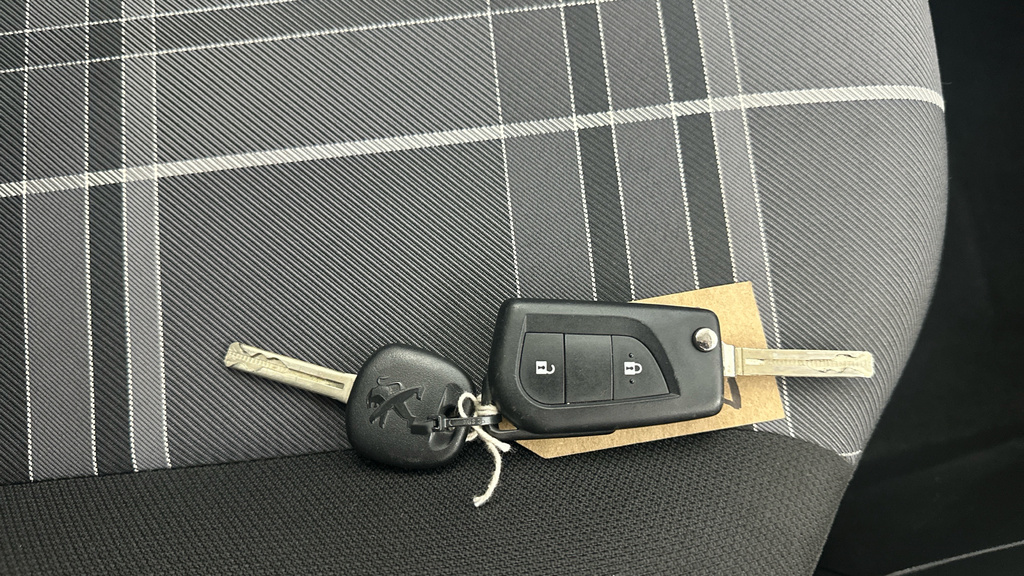Peugeot 108 1.2 Puretech Allure  #27