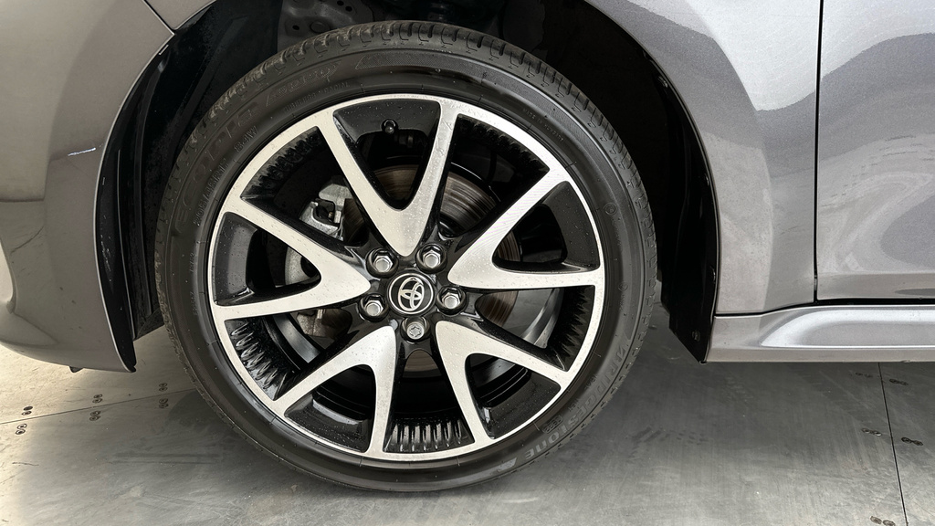 Toyota Yaris 1.5L Design Grey #23