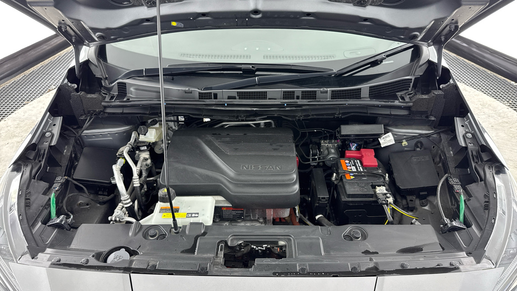 Nissan Leaf 110Kw N-connecta 39Kwh White #16