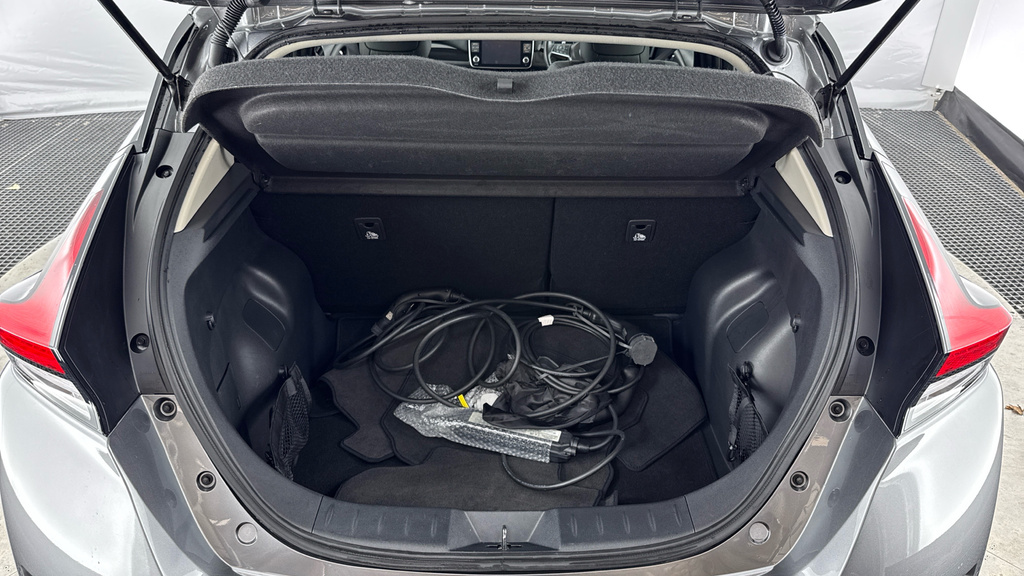 Nissan Leaf 110Kw N-connecta 39Kwh White #15