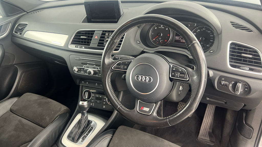 Audi Q3 2016 2.0 Tdi S Line Plus Suv S Tronic Q Black #9