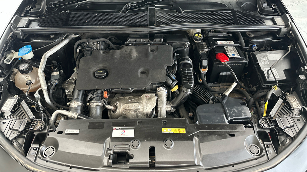 Peugeot 308 1.2 Puretech Allure Premium Hatchback E Grey #21