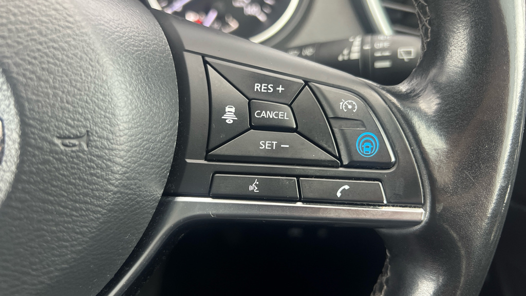 Nissan Qashqai Acenta Premium Black #16