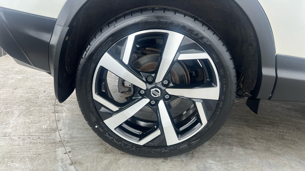 Nissan Qashqai Acenta Premium Black #29