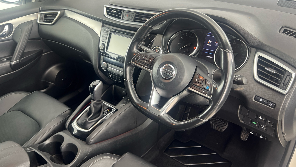 Nissan Qashqai Acenta Premium Black #9