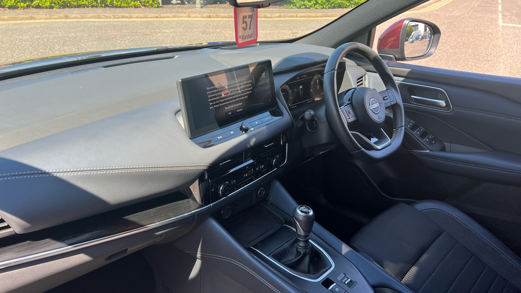 Nissan Qashqai N-connecta White #10