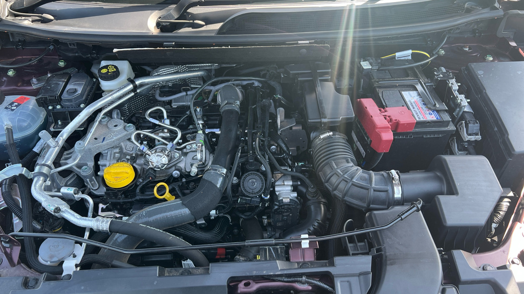 Nissan Qashqai N-connecta White #16