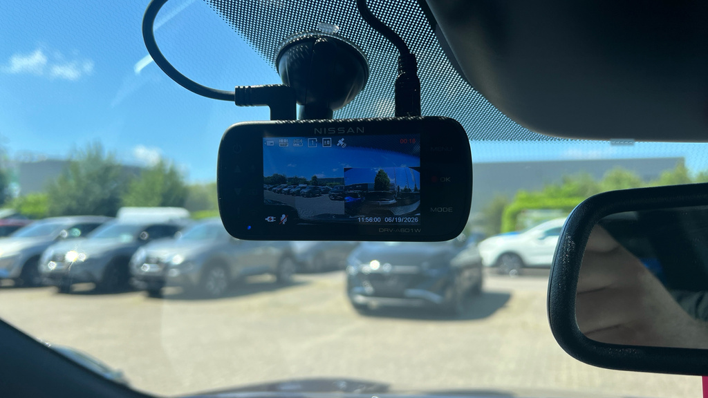 Nissan Qashqai N-connecta White #34