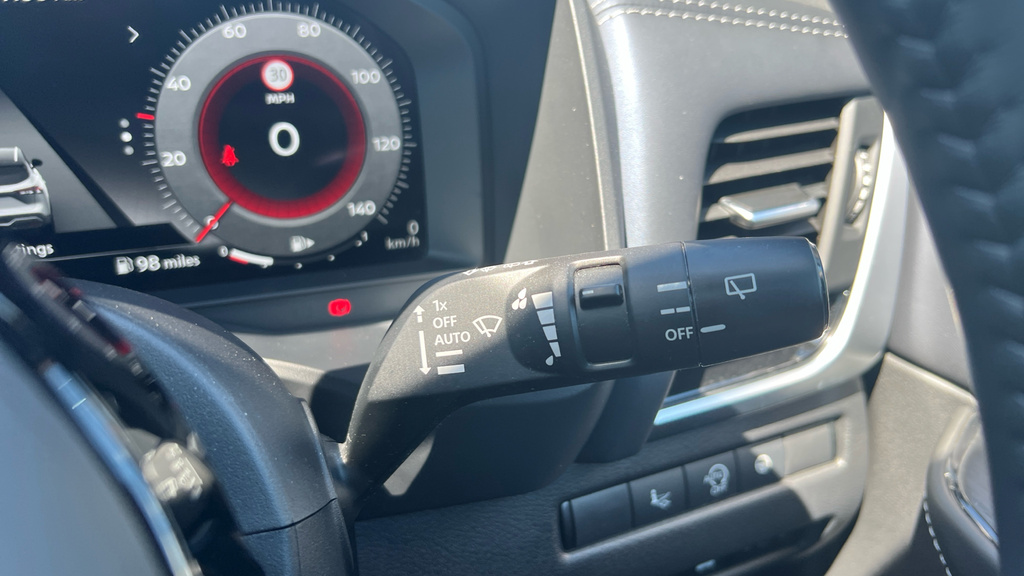 Nissan Qashqai N-connecta White #29