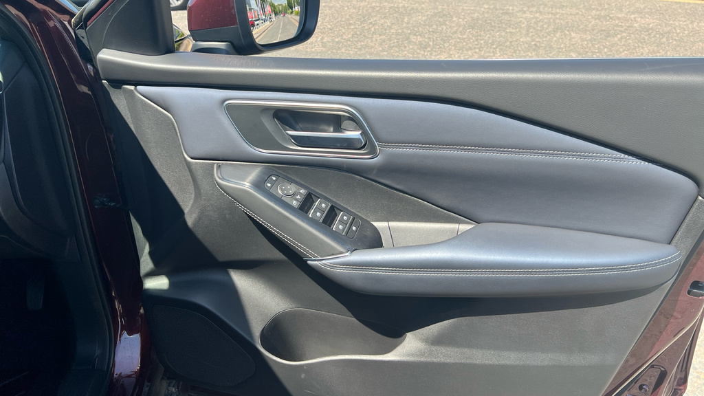 Nissan Qashqai N-connecta White #33