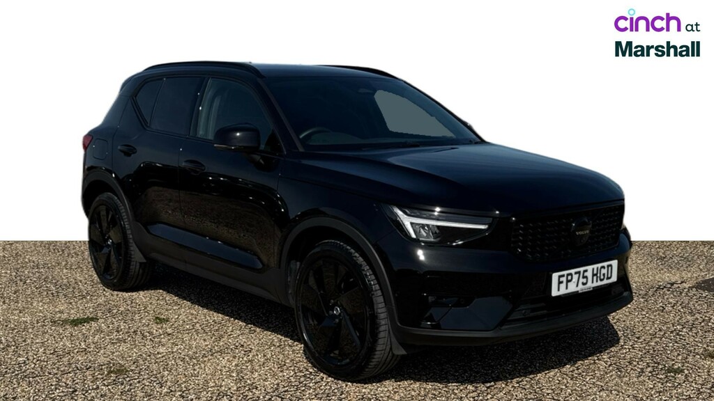 Volvo XC40 Plus, B3 Mild Hybrid, Dark  #1