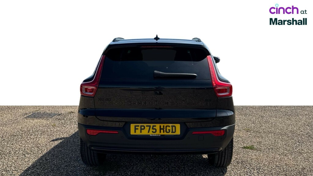 Volvo XC40 Plus, B3 Mild Hybrid, Dark  #4