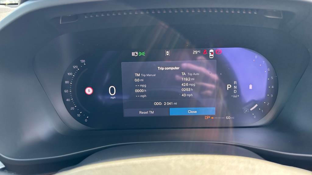 Volvo XC40 Plus, B3 Mild Hybrid, Dark  #13