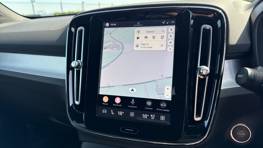 Volvo XC40 Plus, B3 Mild Hybrid, Dark  #27