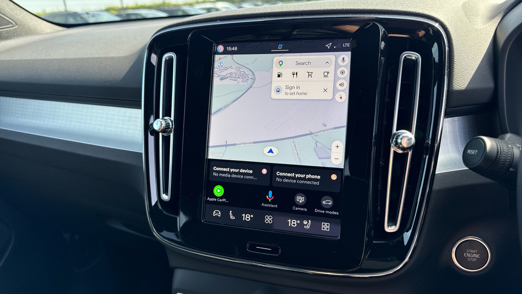 Volvo XC40 Plus, B3 Mild Hybrid, Dark  #46