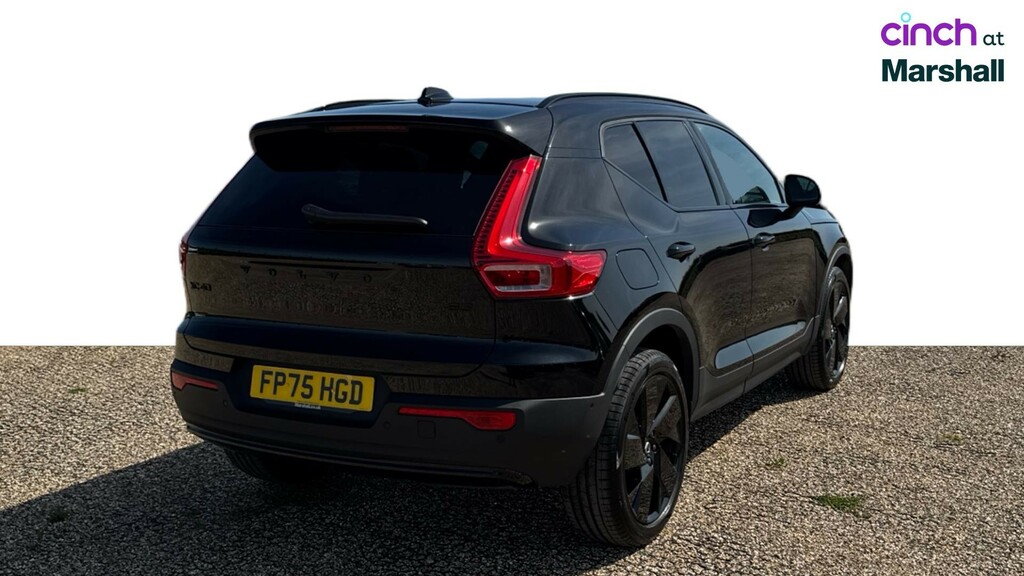 Volvo XC40 Plus, B3 Mild Hybrid, Dark  #3