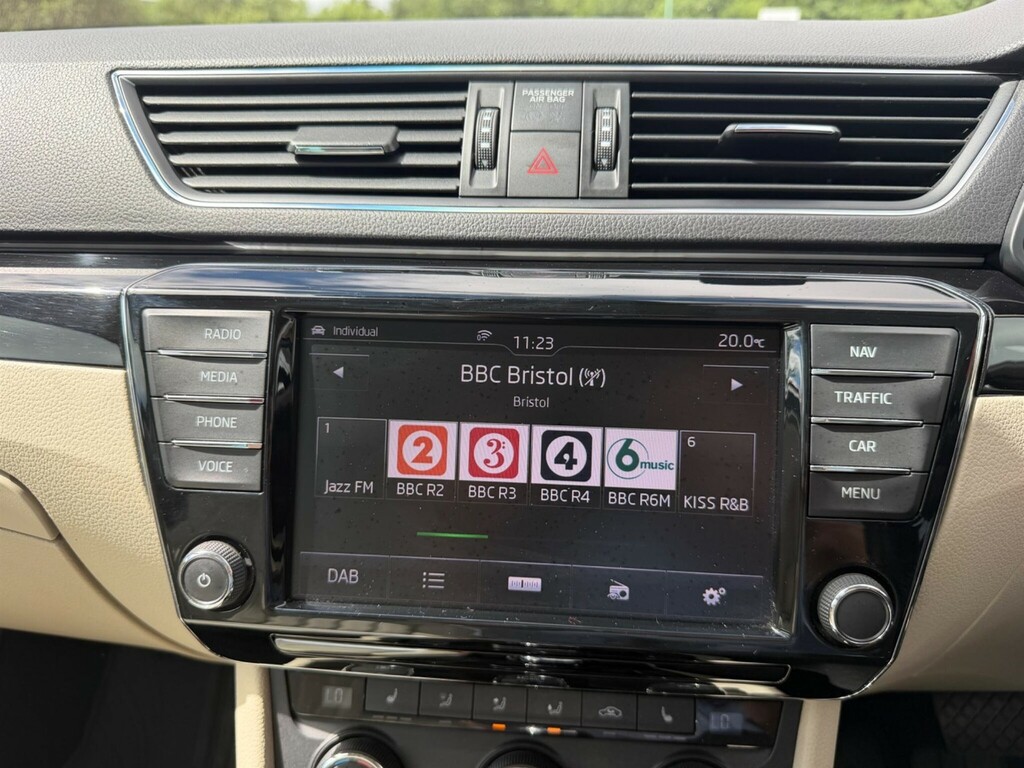 Skoda Superb 2.0 Tdi Cr Se L Executive Dsg Black #34