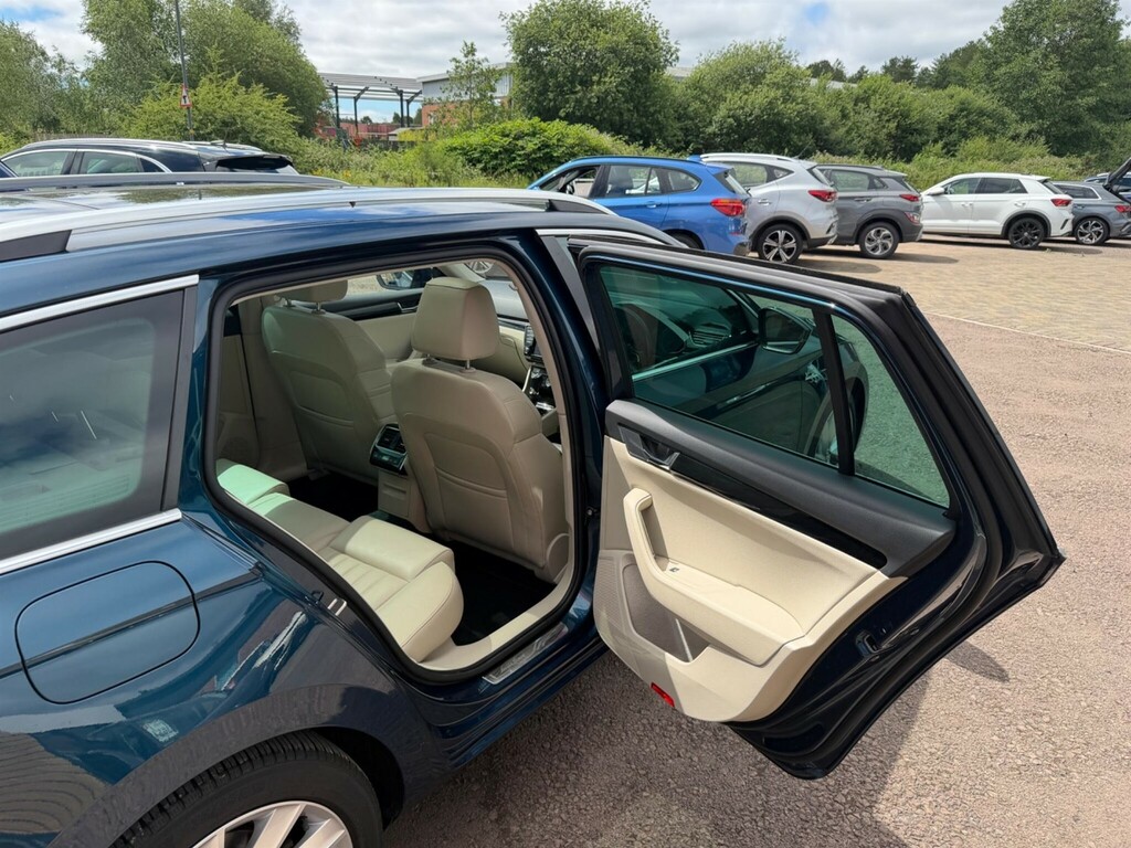 Skoda Superb 2.0 Tdi Cr Se L Executive Dsg Black #16