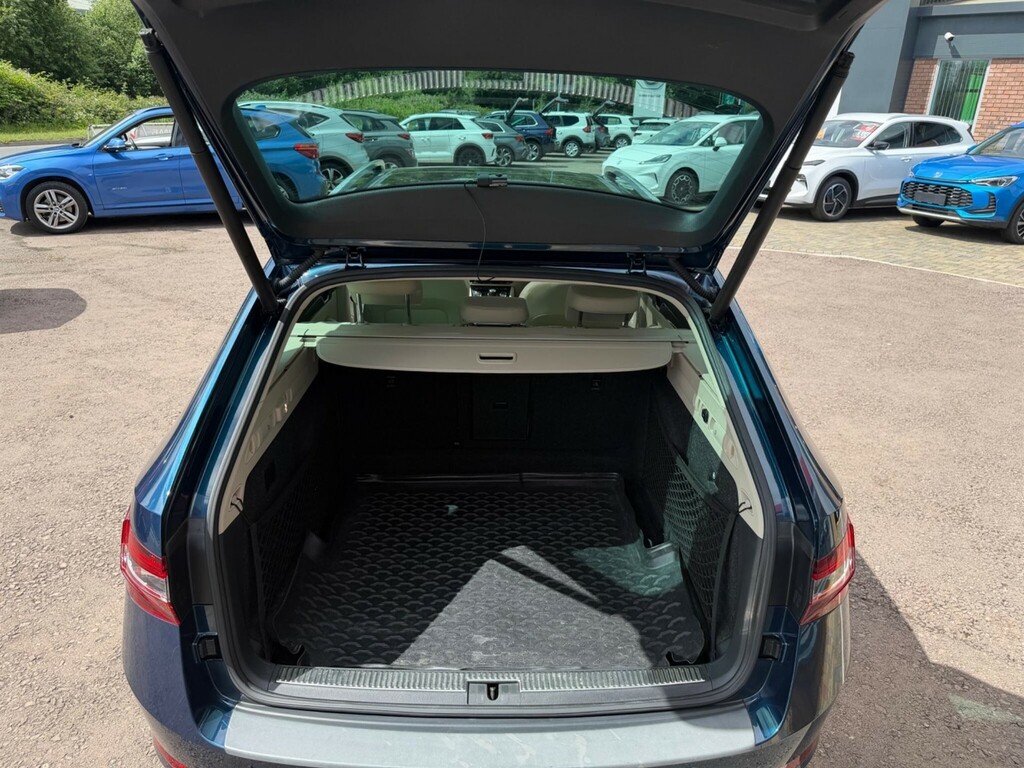 Skoda Superb 2.0 Tdi Cr Se L Executive Dsg Black #10