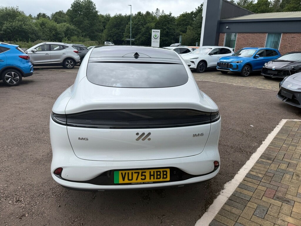 MG IM6 100Kwh Launch Edition 4Wd White #5