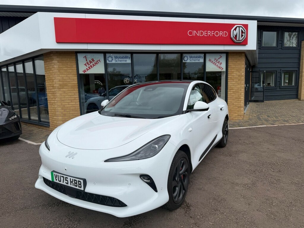 MG IM6 100Kwh Launch Edition 4Wd White