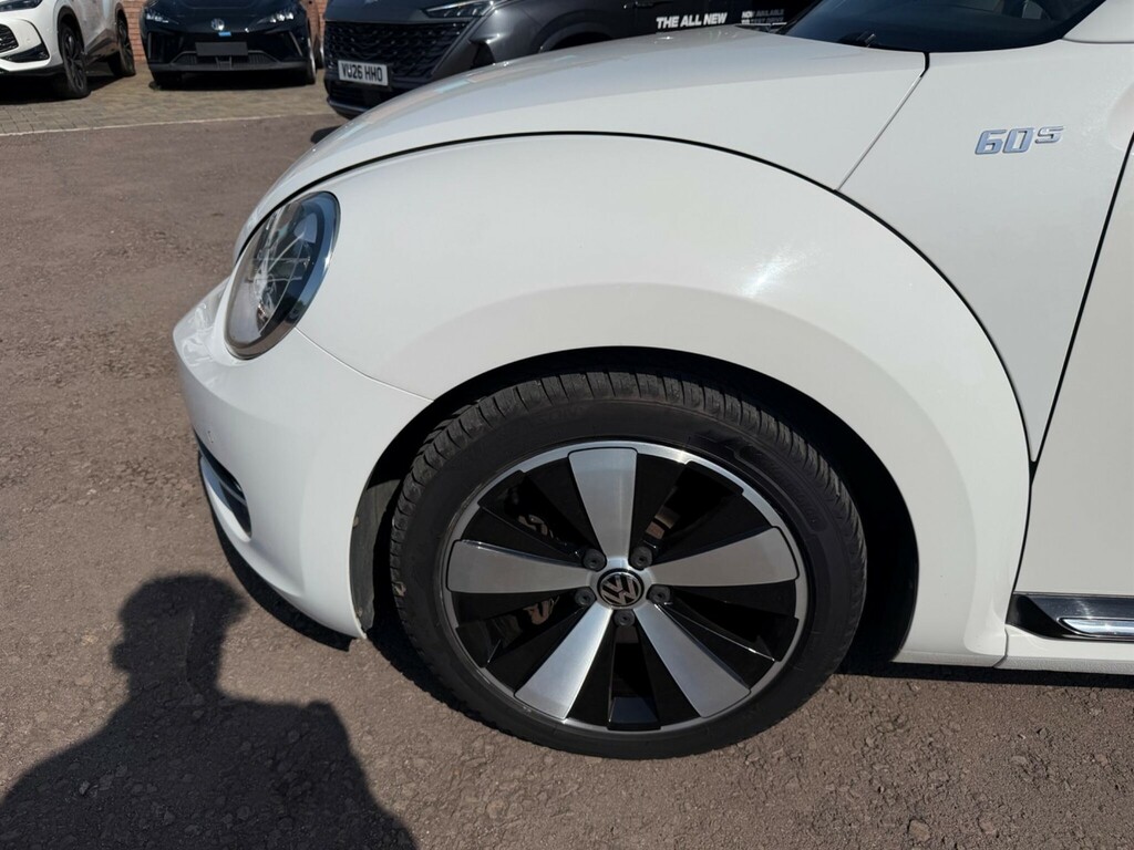 Volkswagen Beetle Hatchback White #11