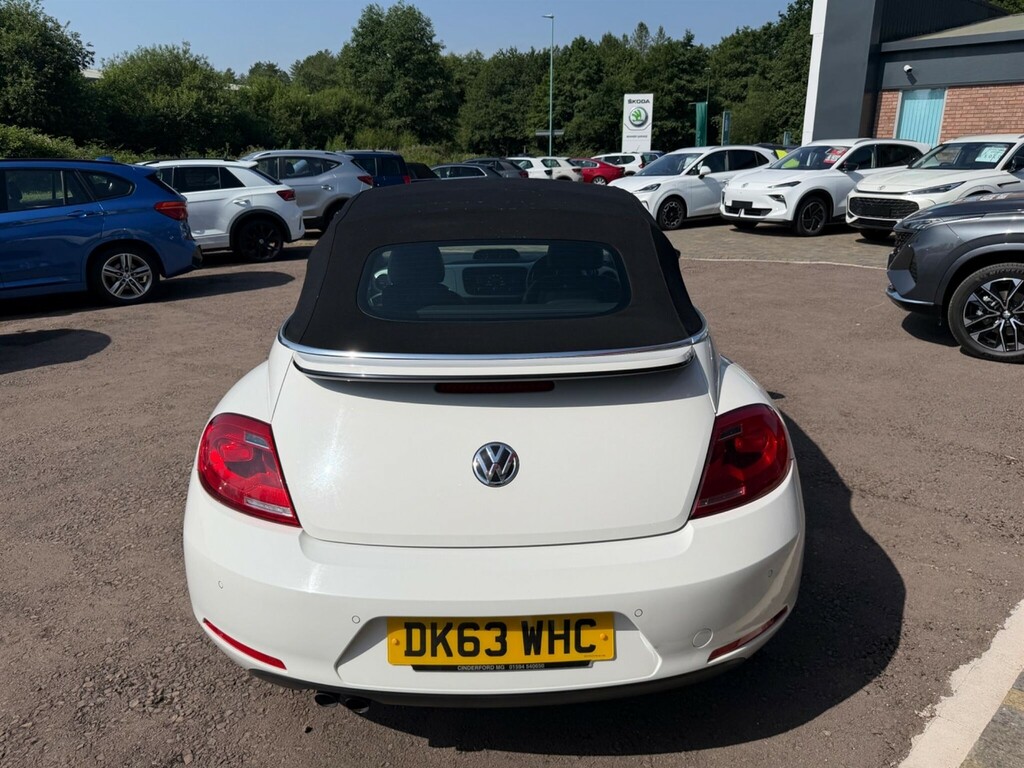 Volkswagen Beetle Hatchback White #36