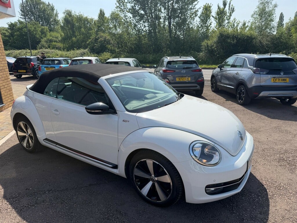 Volkswagen Beetle Hatchback White #34