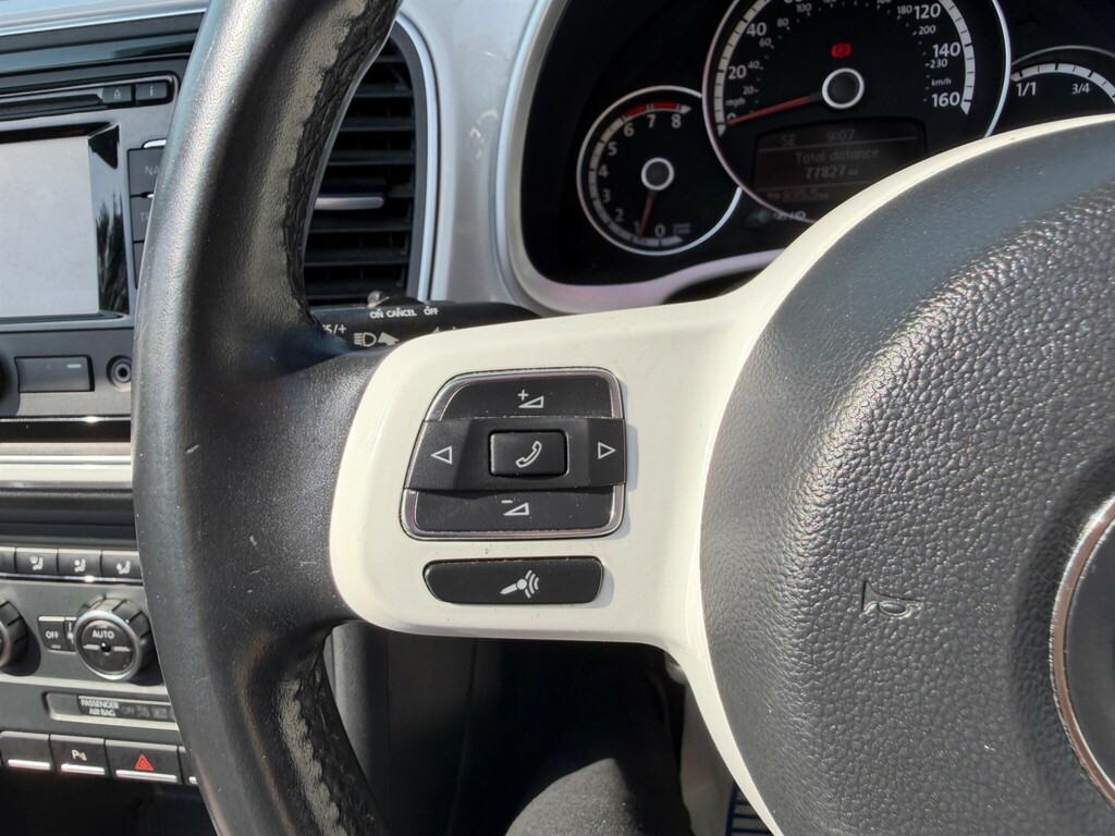 Volkswagen Beetle Hatchback White #29