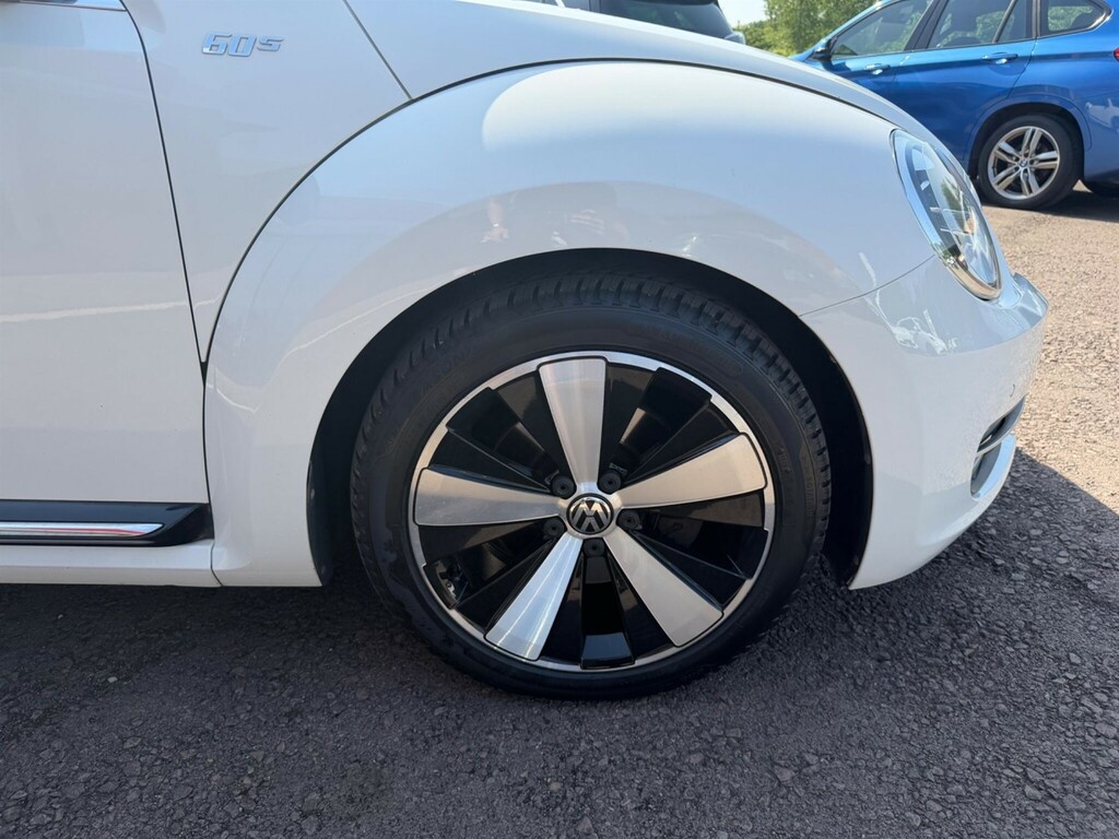 Volkswagen Beetle Hatchback White #8