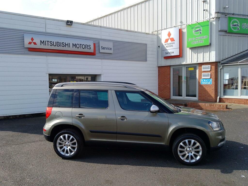 Skoda Yeti 2.0 Tdi Se Outdoor Dsg 4Wd Euro 5 Green