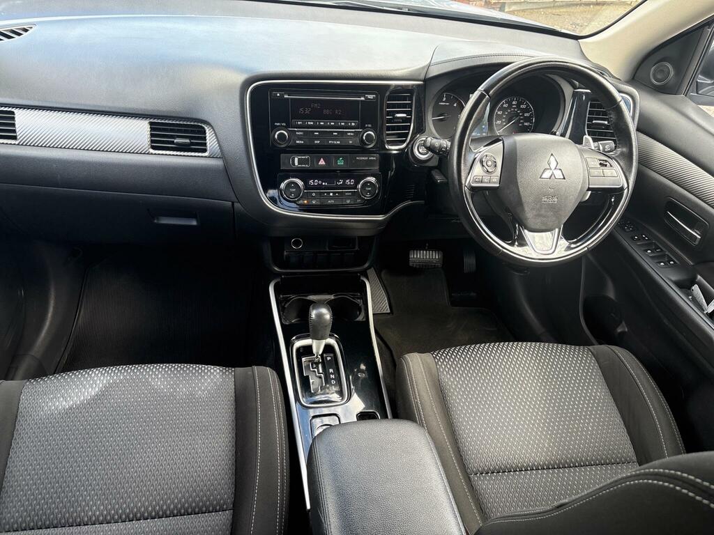 Mitsubishi Outlander 2.2 Di-d 3 4Wd Euro 6 Silver #2