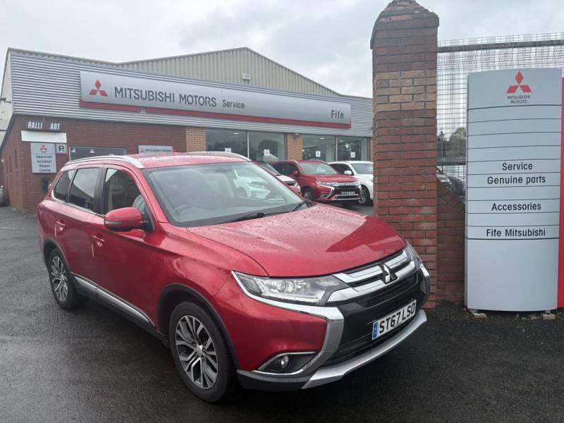Mitsubishi Outlander 2.2 Di-d 3 Suv 4Wd Euro 6 Ss Red