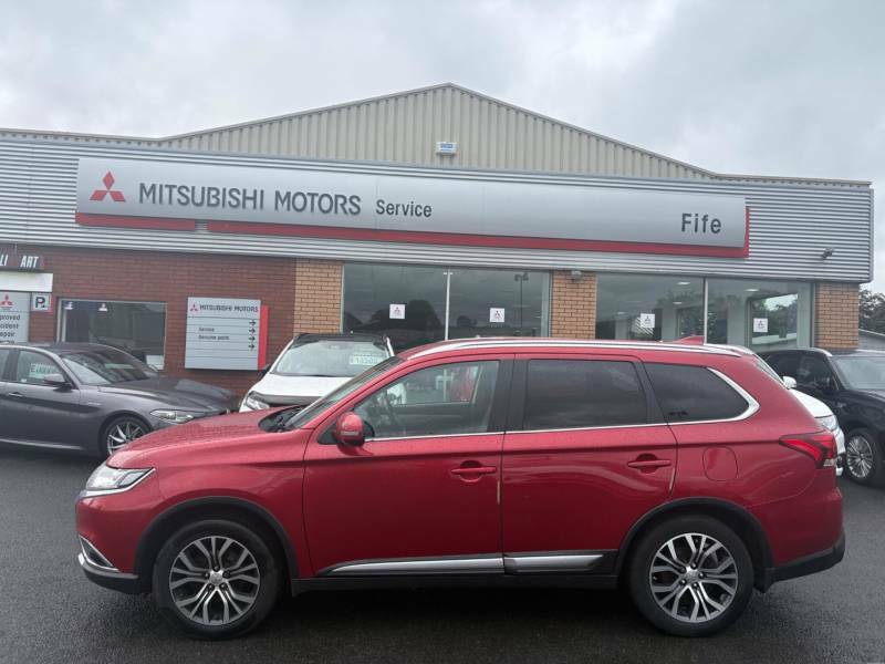 Mitsubishi Outlander 2.2 Di-d 3 Suv 4Wd Euro 6 Ss Red #3