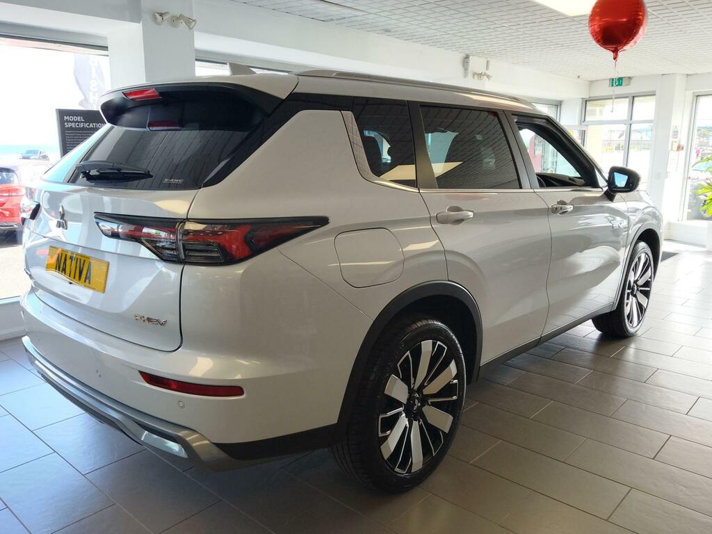 Mitsubishi Outlander 2.4 22.7Kwh Nativa Cvt 4Wd Euro 6 Ss #5