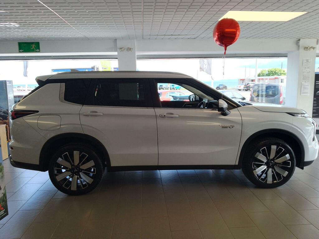 Mitsubishi Outlander 2.4 22.7Kwh Nativa Cvt 4Wd Euro 6 Ss #4