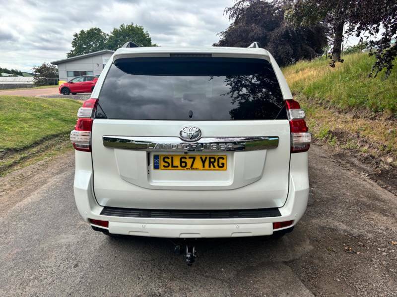 Toyota Land Cruiser 2.8 D-4d Icon 7 Seats - 2017 67 White #4