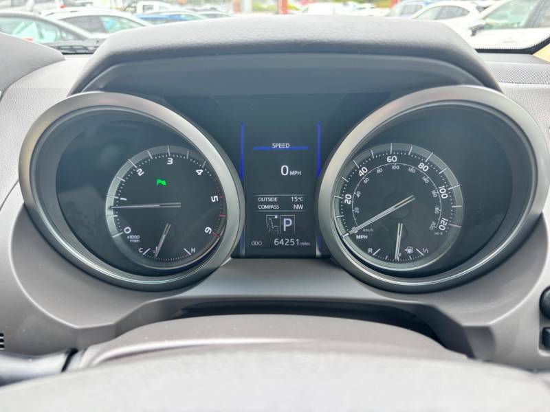 Toyota Land Cruiser 2.8D Invincible 4Wd E Red #19
