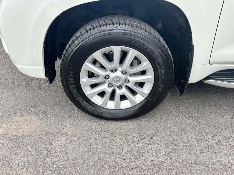 Toyota Land Cruiser 2.8D Invincible 4Wd E Red #11