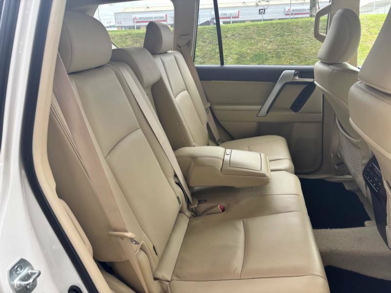Toyota Land Cruiser 2.8D Invincible 4Wd E Red #15