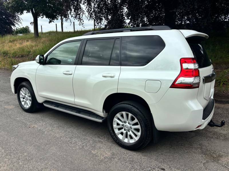 Toyota Land Cruiser 2.8 D-4d Icon 7 Seats - 2017 67 White #5