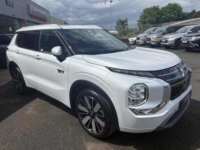 Mitsubishi Outlander 2.4 22.7Kwh Diamond Cvt 4Wd Euro 6 Ss White