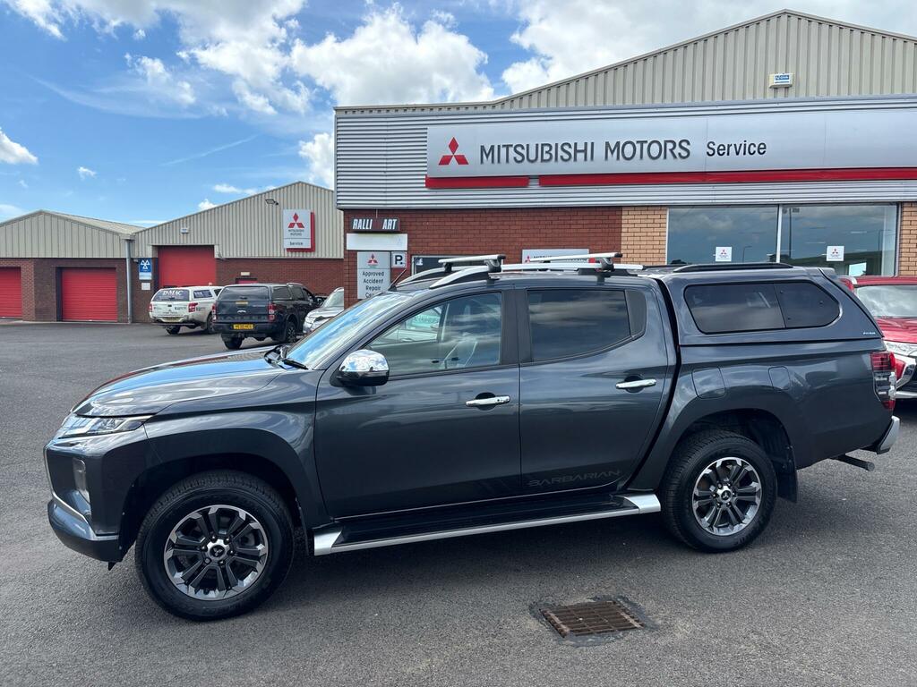 Mitsubishi L200 2.2 Di-d Dc Barbarian 4Wd Euro 6 Ss Grey #4