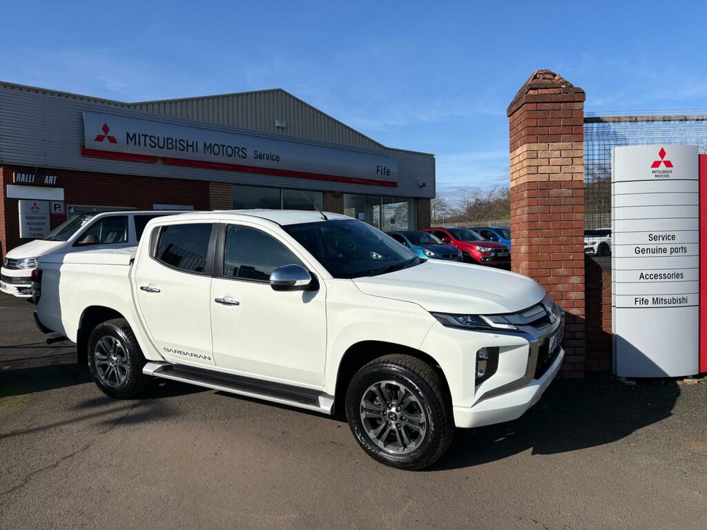 Mitsubishi L200 2.2 Di-d Dc Barbarian 4Wd Euro 6 Ss White